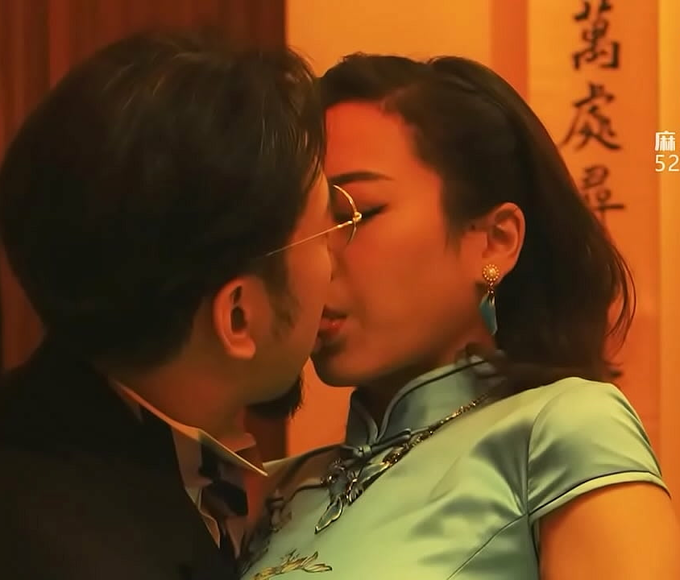 Witness the Sensual Touch of a Chinese Massage Parlor Mistress in MDCD-0005! Featuring the Alluring Su Qing Ke